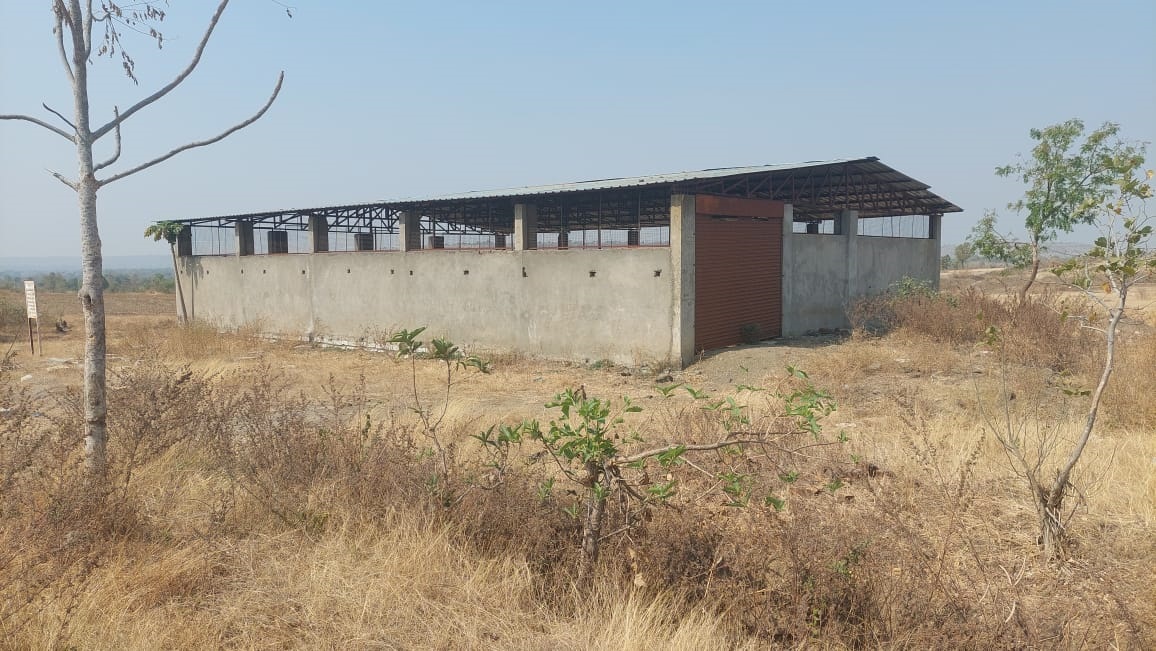 ಕಲಬುರಗಿ ಜಿಲ್ಲೆಯ ಚಿಂಚೋಳಿ ತಾಲ್ಲೂಕಿನ ಗಾರಂಪಳ್ಳಿ ಗ್ರಾಮ ಪಂಚಾಯಿತಿಯ ಕಸ ವಿಲೇವಾರಿ ಘಟಕ ಬಾಗಿಲು ತೆರೆಯದಿರುವುದು