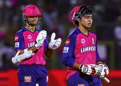 ವೈಭವ್ ಹಾಗೂ ಜೈಸ್ವಾಲ್ ಮೊದಲ ವಿಕೆಟ್ಗೆ 166 ರನ್ ಪೇರಿಸಿದರು.