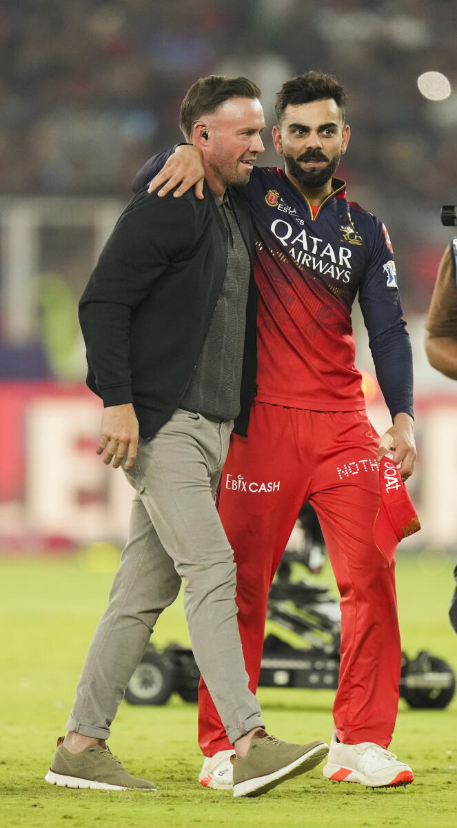 ವಿರಾಟ್ ಕೊಹ್ಲಿ ಅವರನ್ನು ಅಭಿನಂದಿಸಿದ ಎಬಿ ಡಿವಿಲಿಯರ್ಸ್