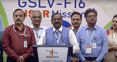 ಈ ಉಪಗ್ರಹವು ಇಡೀ ಭೂಮಿಯನ್ನು ಎಲ್ಲ ಋತುಮಾನಗಳು, ಹಗಲು–ರಾತ್ರಿ ವೀಕ್ಷಣೆ ನಡೆಸುತ್ತದೆ. ಭೂಮಿಯ ಮೇಲೆ ಆಗುವ ಸಣ್ಣ ಪುಟ್ಟ ಬದಲಾವಣೆಗಳ ಮಾಹಿತಿ ನೀಡುವ, ನೆಲದ ವಿರೂಪ, ಮಂಜುಗಡ್ಡೆಯ ಪದರದ ಚಲನೆ, ಹಡಗುಗಳ ಪತ್ತೆ, ಮಣ್ಣಿನ ತೇವಾಂಶದಲ್ಲಿನ ಬದಲಾವಣೆ, ಕಡಲಿನ ಮೇಲೆ ಕಣ್ಗಾವಲು, ಮೇಲ್ಮೈ ನೀರಿನ ಸಂಗ್ರಹದ ಮೇಲೆ ನಿಗಾ, ನೈಸರ್ಗಿಕ ವಿಕೋಪದ ಸೇರಿದಂತೆ ಹಲವು ಮಾಹಿತಿಗಳನ್ನು ಸಂಗ್ರಹಿಸಲಿದೆ ಎಂದು ಇಸ್ರೊ ತಿಳಿಸಿದೆ.