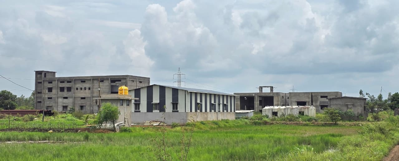 ಬೆಳಗಾವಿ ತಾಲ್ಲೂಕಿನ ಹಲಗಾದಲ್ಲಿ ನಿರ್ಮಿಸುತ್ತಿರುವ ತ್ಯಾಜ್ಯನೀರು ಸಂಸ್ಕರಣಾ ಘಟಕ ಪ್ರಜಾವಾಣಿ ಚಿತ್ರ:ಏಕನಾಥ ಅಗಸಿಮನಿ