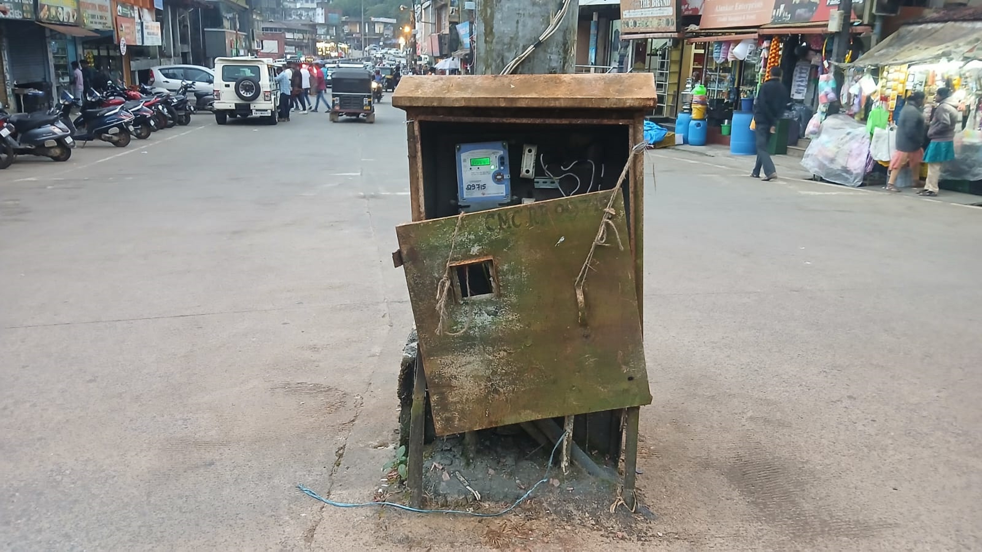 ಮಡಿಕೇರಿಯ ಹೃದಯ ಭಾಗ ಇಂದಿರಾಗಾಂಧಿ ವೃತ್ತ (ಚೌಕಿ)ದಲ್ಲಿನ ಸ್ಥಿತಿ ಹೀಗಿದೆ