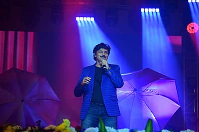 ಶ್ರೀರಂಗಪಟ್ಟಣ ದಸರಾ ಕಾರ್ಯಕ್ರಮದಲ್ಲಿ ಮೊದಲ ದಿನವಾದ ಗುರುವಾರ ಹಿನ್ನೆಲೆ ಗಾಯಕ ರಾಜೇಶ್ ಕೃಷ್ಣನ್ ಮತ್ತು ತಂಡ ಸಂಗೀತ ಕಾರ್ಯಕ್ರಮ ನಡೆಸಿಕೊಟ್ಟಿತು. ರಾಜೇಶ್ ಅವರ ಸುಮಧುರ ಗಾಯನಕ್ಕೆ ಪ್ರೇಕ್ಷಕರು ಮನಸೋತರು