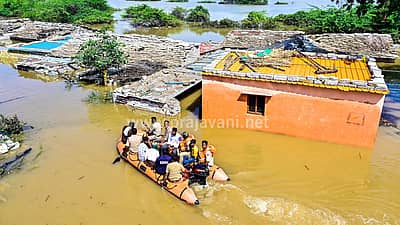ಕಲಬುರಗಿ ಜಿಲ್ಲೆ ಚಿತ್ತಾಪುರ ತಾಲ್ಲೂಕಿನ ಕಡಬೂರ ಗ್ರಾಮದಲ್ಲಿ ಸೋಮವಾರ (ಸೆ.29) ಭೀಮಾ ನದಿಯ ಪ್ರವಾಹ ಬಂದಿದ್ದರಿಂದ ಮನೆಗಳು ಜಲಾವೃತವಾದ ದೃಶ್ಯ.