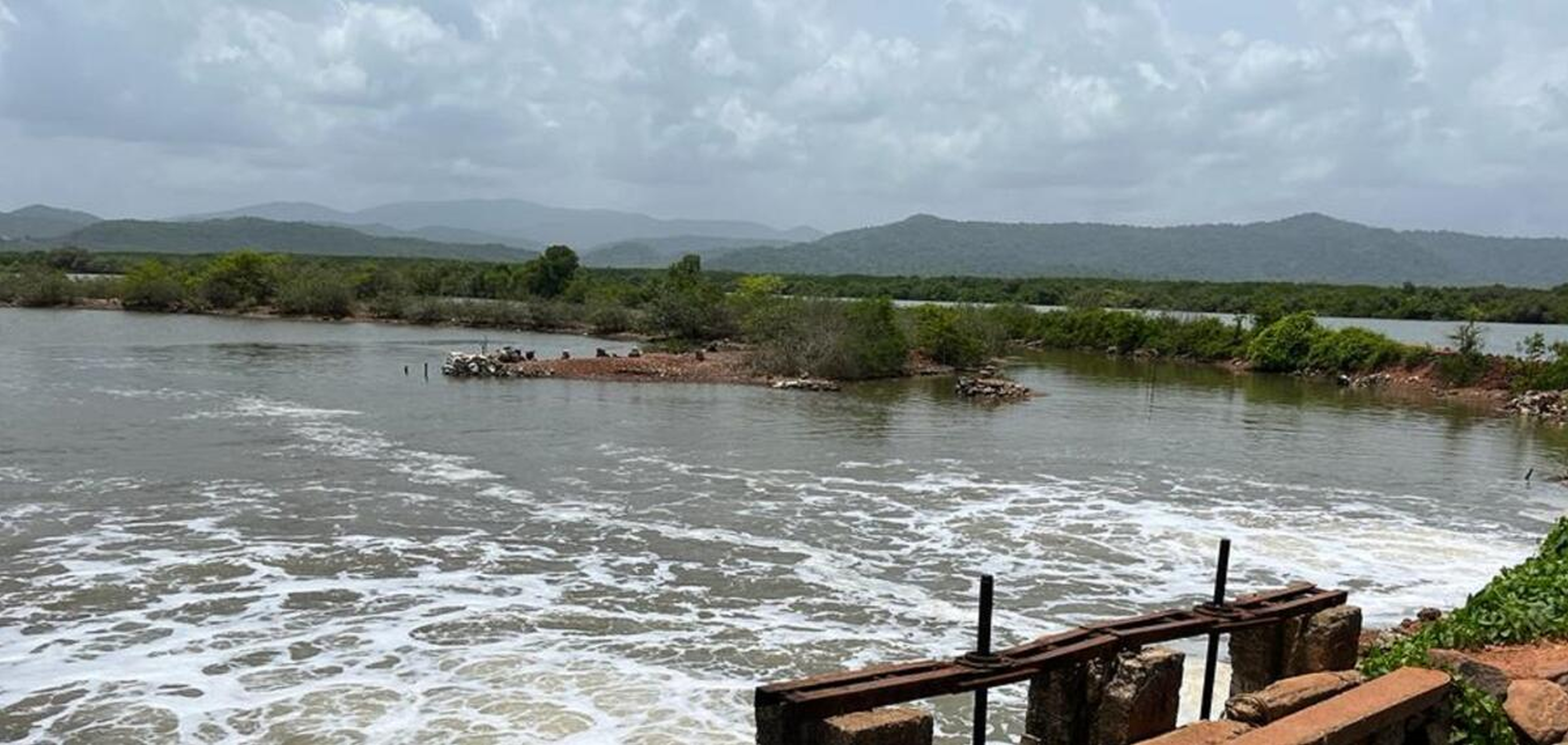 ವಿದ್ಯುತ್ ಸ್ಥಾವರ ಸ್ಥಾಪನೆಗೆ ಉತ್ತರ ಕನ್ನಡ ಜಿಲ್ಲೆಯ ಗೋಕರ್ಣ ಸಮೀಪ ಸ್ವಾಧೀನಪಡಿಸಿಕೊಂಡಿದ್ದ ಗಜನಿ ಭೂಮಿ.