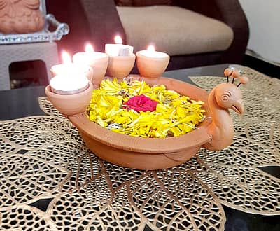 ದೀಪಾವಳಿ ಹಬ್ಬವನ್ನು ಬರಮಾಡಿಕೊಳ್ಳಲು ಜನರು ಕಾತರದಿಂದ ಕಾಯುತ್ತಿದ್ದಾರೆ. ಹಬ್ಬದ ಈ ಸುಂದರ ಕ್ಷಣವನ್ನು ಆನಂದಿಸಲು ಸಾಲು ಸಾಲು ರಜೆಗಳು ಕೂಡ ಸಿಗಲಿದೆ. ಹಾಗಾಗಿ, ಹಬ್ಬದ ಈ ಸಂದರ್ಭದಲ್ಲಿ ಬೆಂಗಳೂರಿನ ಸಮೀಪ ಎಲ್ಲಿಯಾದರು ಪ್ರವಾಸಕ್ಕೆ ಹೋಗುವ ಯೋಜನೆ ಇದ್ದರೆ ನಿಮಗಾಗಿ ನಾವು ಕೆಲವು ಸುಂದರ ಪ್ರವಾಸಿ ಸ್ಥಳಗಳನ್ನು ಪರಿಚಯಿಸುತ್ತೇವೆ.