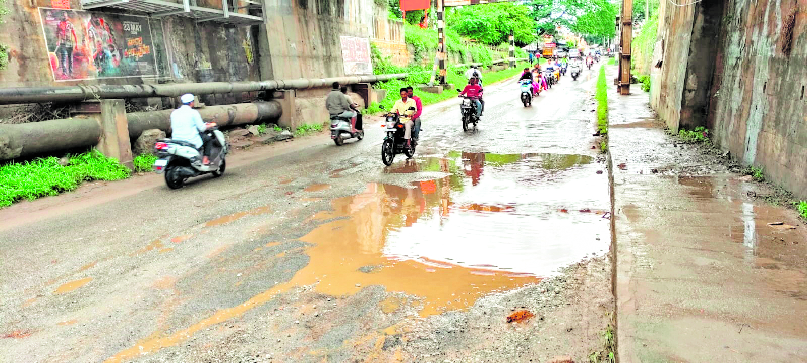 ಗೊರಗೊಂಡನಹಳ್ಳಿ ರೈಲ್ವೆ ಮಾರ್ಗದ ರಸ್ತೆ