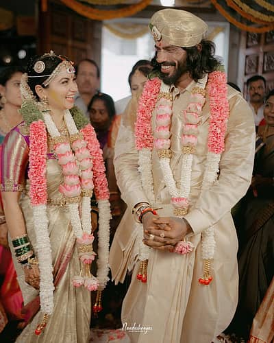 ಅಮೃತವರ್ಷಿಣಿ ಧಾರಾವಾಹಿ ಮೂಲಕ ಜನಪ್ರಿಯತೆ ಪಡೆದುಕೊಂಡಿದ್ದ ನಟಿ ರಜಿನಿ ಅವರು ಅರುಣ್ ವೆಂಕಟೇಶ್ ಎಂಬುವವರ ಜೊತೆಗೆ ಮದುವೆಯಾಗಿದ್ದಾರೆ.