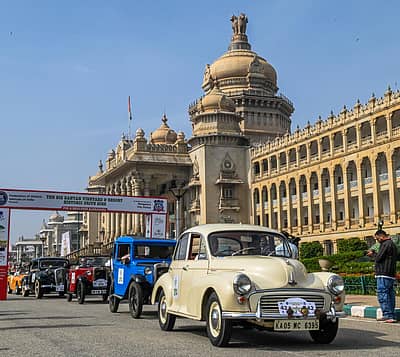 ಬೆಂಗಳೂರಿನ ವಿಧಾನಸೌಧ ಆವರಣದಲ್ಲಿ ನಗರದ ಸಿಟಿ ಪೊಲೀಸ್ ಹಾಗೂ ಫೆಡರೇಷನ್ ಆಫ್ ಹಿಸ್ಟೋರಿಕ್ ವೆಹಿಕಲ್ಸ್ ಆಫ್ ಇಂಡಿಯಾ ಸಹಯೋಗದಲ್ಲಿ ನಡೆದ ಡ್ರಗ್ಸ್ ಮುಕ್ತ ಕರ್ನಾಟಕ್ಕಾಗಿ ವಿಂಟೇಜ್ ಕಾರು ರ್ಯಾಲಿ