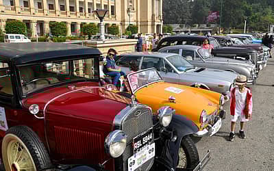 ಬೆಂಗಳೂರಿನ ವಿಧಾನಸೌಧ ಆವರಣದಲ್ಲಿ ನಗರದ ಸಿಟಿ ಪೊಲೀಸ್ ಹಾಗೂ ಫೆಡರೇಷನ್ ಆಫ್ ಹಿಸ್ಟೋರಿಕ್ ವೆಹಿಕಲ್ಸ್ ಆಫ್ ಇಂಡಿಯಾ ಸಹಯೋಗದಲ್ಲಿ ನಡೆದ ಡ್ರಗ್ಸ್ ಮುಕ್ತ ಕರ್ನಾಟಕ್ಕಾಗಿ ವಿಂಟೇಜ್ ಕಾರು ರ್ಯಾಲಿ