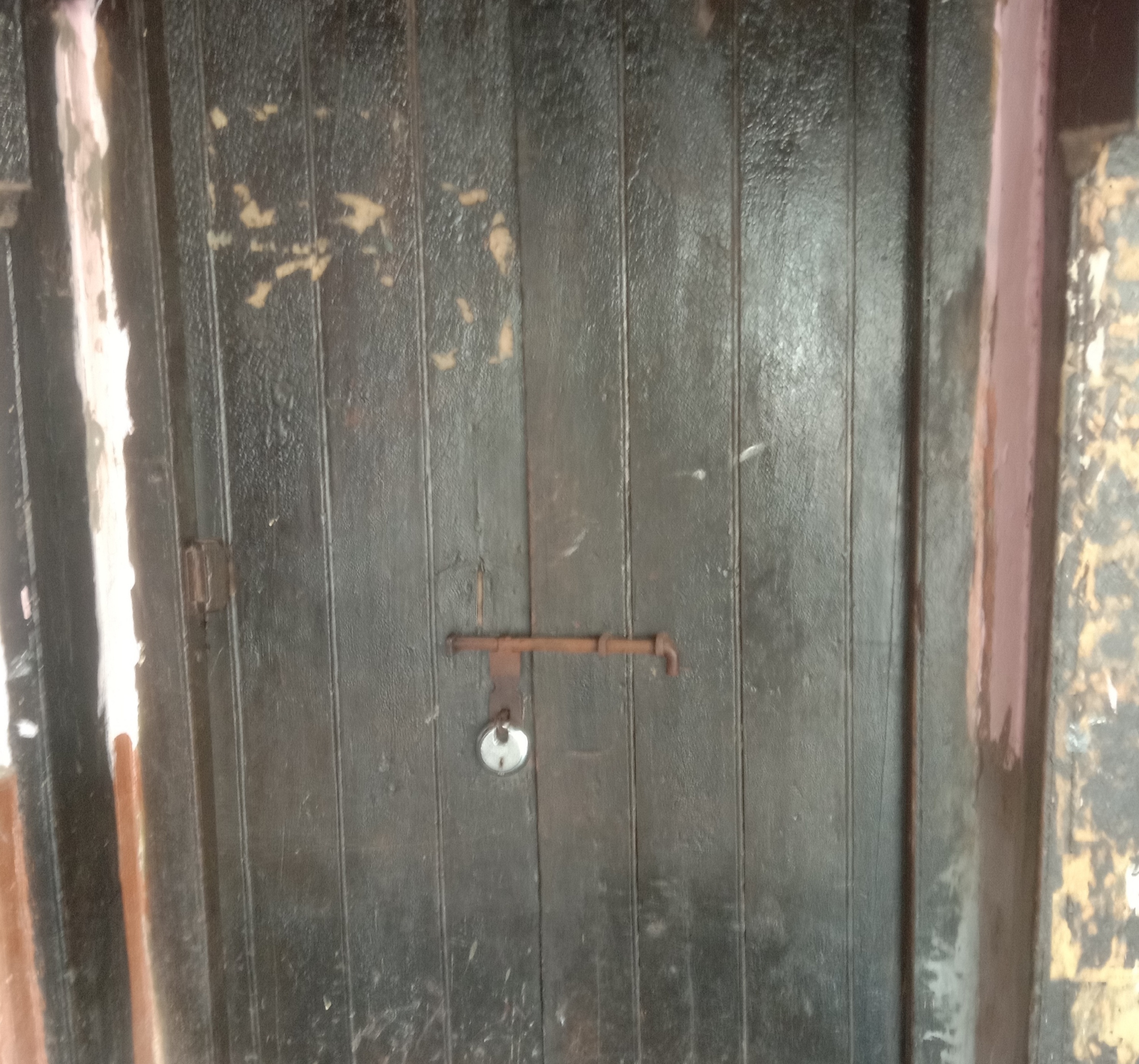 1871ರಿಂದಲೂ ಪುರಸಭೆ ಕಟ್ಟಡವಾಗಿದ್ದ ನರಗುಂದದ ಬಾಬಾಸಾಹೇಬರ ಅರಮನೆ ಕದ ಮುಚ್ಚಿದ ದೃಶ್ಯ