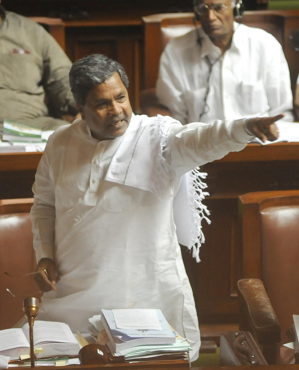 ವಿಧಾನಸಭೆಯಲ್ಲಿ ವಿರೋಧ ಪಕ್ಷದ ನಾಯಕನಾಗಿ ಸಿದ್ದರಾಮಯ್ಯ ಅಬ್ಬರ