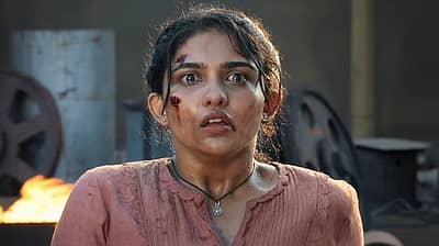 ಜನ ನಾಯಗನ್ ಚಿತ್ರದಲ್ಲಿ ವಿಜಯ್ ಅವರ ದತ್ತು ಪುತ್ರಿ ವಿಜಿ ಶ್ರೀಕಾಂತ್ ಪಾತ್ರದಲ್ಲಿ ನಟಿಸಿರುವ ಮಮಿತಾ ಬೈಜು ಅವರಿಗೆ ₹60 ಲಕ್ಷ ಸಂಭಾವನೆ ನೀಡಲಾಗಿದೆ ಎಂದು ವರದಿಯಾಗಿದೆ.