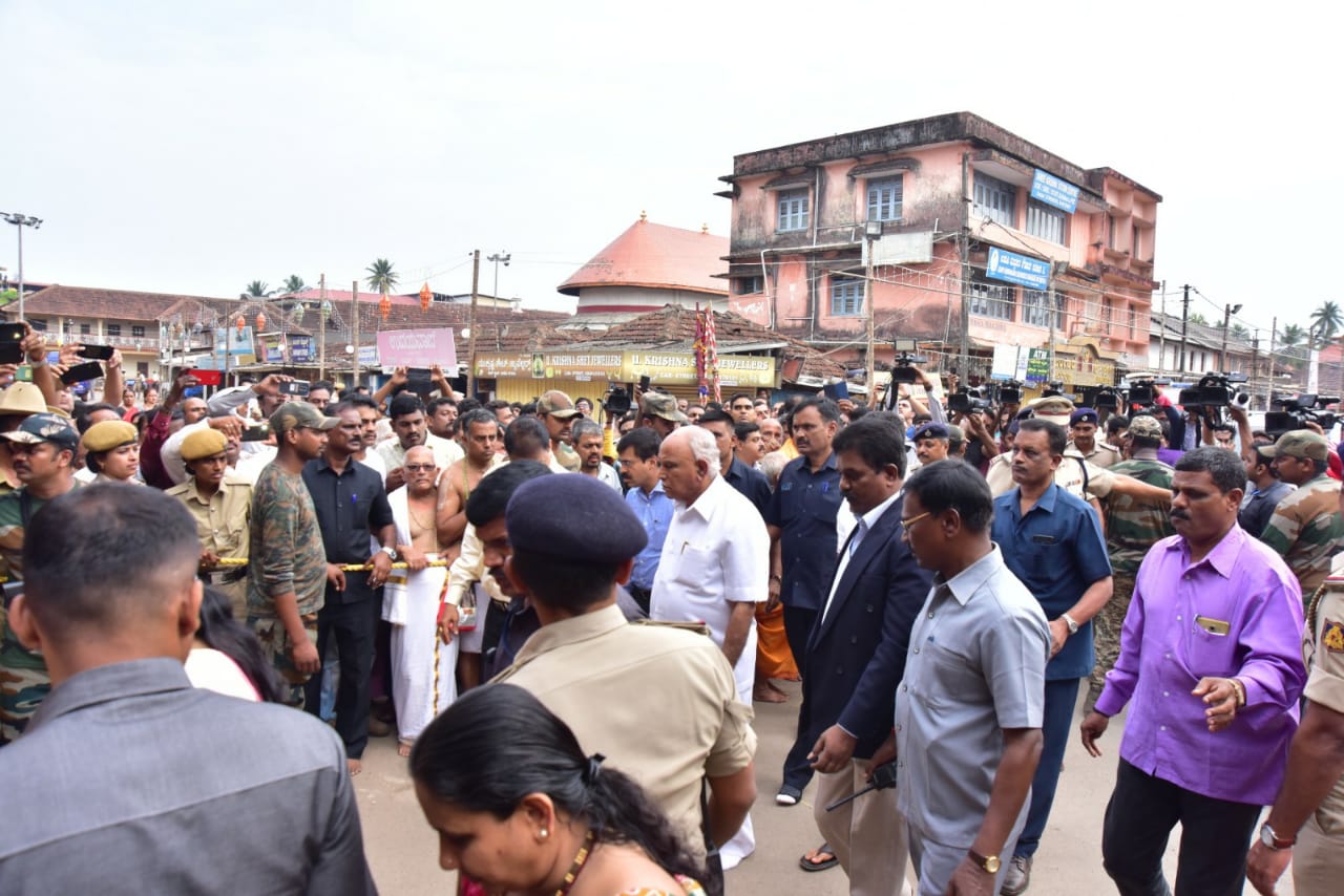 ಉಡುಪಿ ಪೇಜಾವರ ಮಠಕ್ಕೆ ಮುಖ್ಯಮಂತ್ರಿ ಬಿ.ಎಸ್.ಯಡಿಯೂರಪ್ಪ