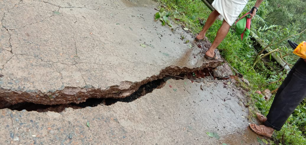 ಕೊಗ್ರೆ ಬಳಿ ಸೇತುವೆ ಬಿರುಕುಬಿಟ್ಟಿದೆ