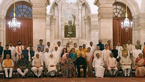 मोदी सरकार के इतने मंत्रियों पर क्रिमिनल केस चल रहे हैं. कितने करोड़पति हैं ये भी जान लीजिए