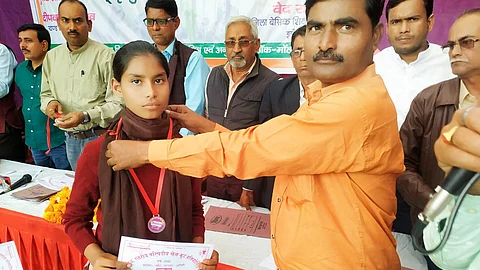 मोठ में ब्लॉक स्तरीय खेल रैली का आयोजन हुआ