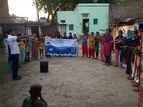 वाराणसी - गंगा महोत्सव कार्यक्रम ग्रामीण क्षेत्रों में भी धूमधाम से मनाया जा रहा है : गंगा प्रहरी दर्शन निषाद