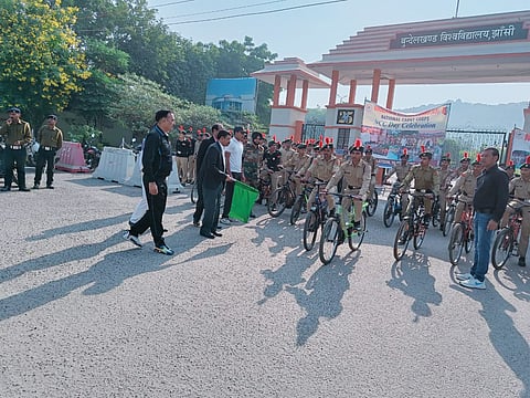 बुन्देलखण्ड विश्वविद्यालय में जोर शोर से मनाया गया एनसीसी डे