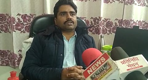 श्रम विभाग दे रहा है दो लाख का दुर्घटना बीमा और पांच लाख का स्वास्थ्य बीमा कैसे मिलेगा लाभ पूरी खबर देखें