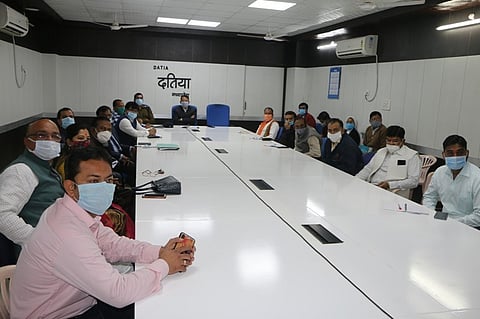 कोरोना की तीसरी लहर को देखते हुए जिला क्राईसिस मैनेजमेंट ग्रुप की बैठक सम्पन्न