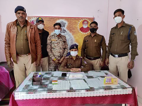 अवैध असलाधारी आरोपी व एक जिन्दा राउण्ड सिनावल पुलिस की गिरफ्त में