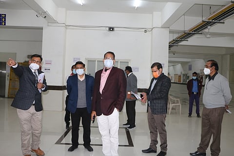 कोरोना की तीसरी लहर की आंशका को देखते हुए कलेक्टर ने जिला चिकित्सालय का किया निरीक्षण