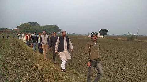 अतिवृष्टि से प्रभावित रूवाहा,रूरा, धौर्रा, धोर्री पहुंचे विधायक घनश्याम सिंह,