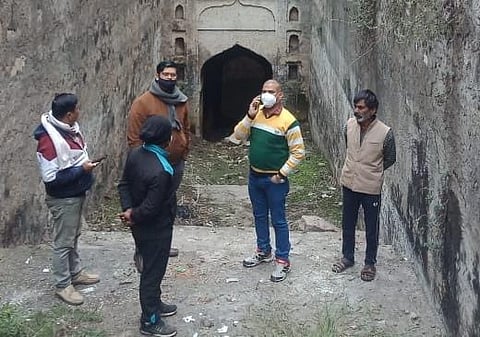 ग्राम सिरोल पहुँचे जिला पंचायत सीईओ