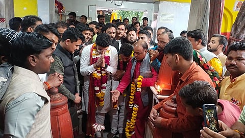 प्रदीप गांगोटिया के द्वारा पूजा अधिकार कराया गया