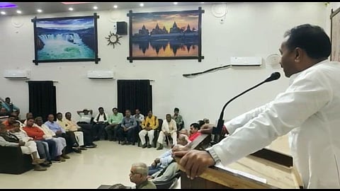 नगर के सौन्दर्यीकरण और विकास कार्यो को लेकर प्रबुध जन संगोष्ठी सम्पन्न