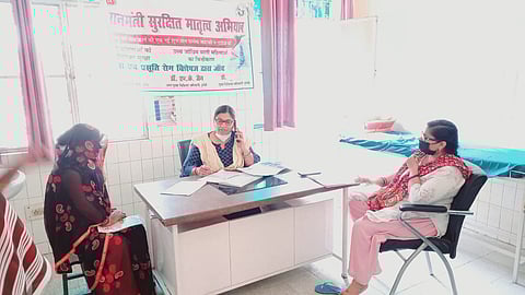 गर्भवती महिलाओं का चैकअप हुआ