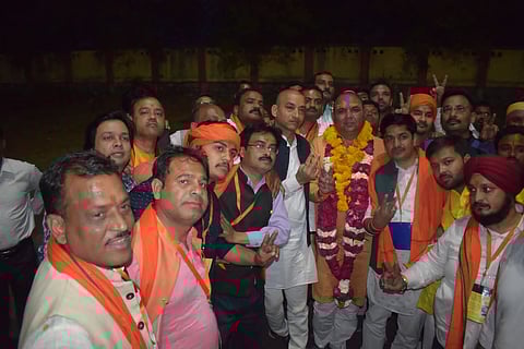 झांसी में चारों सीटों पर लहराया भगवा ध्वज बुलडोजर बाबा के नाम से गुंज उठी झांसी