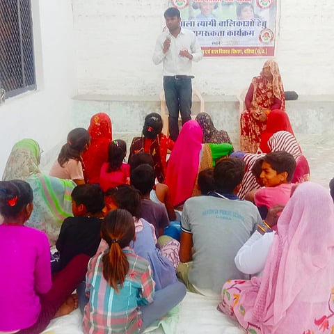 महिलाएं अपने अधिकारों को जानकर बनें सशक्त -  तिवारी