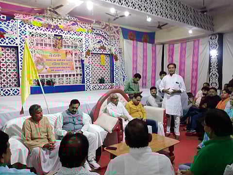 4 मई को दतिया दिवस मनाए जाने को लेकर गृह मंत्री डॉ नरोत्तम मिश्रा के साथ बैठक