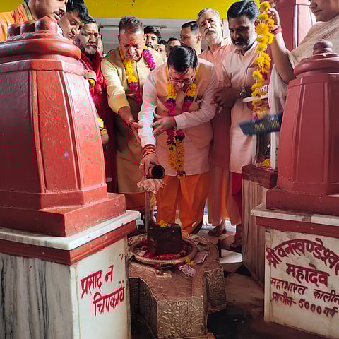 उत्तराखण्ड के मुख्यमंत्री पुष्कर सिंह धामी पहुंचे दतिया