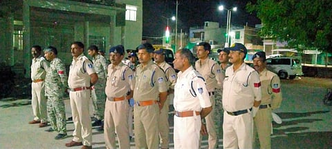 पुलिस मुख्यालय भोपाल द्वारा निर्देशों के अनुसार जिले के समस्त थानों के लिए नाइट कमिंग गश्त किए गए