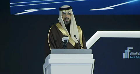 رئيس هيئة العقار عبدالله الحماد خلال منتدى مستقبل العقار