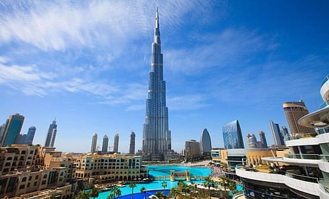 الإمارات تشهد انخفاضًا في توقعات شركات الأبحاث