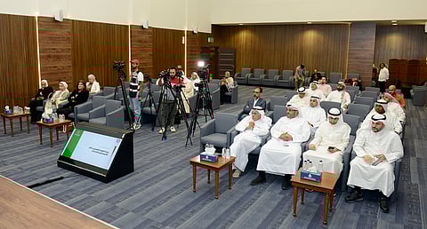 أثناء ندوة الجمعية الاقتصادية