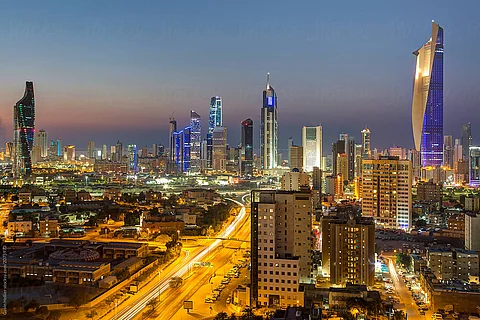 القطاعات العقارية بالكويت تشهد أداءً متفاوتًا
