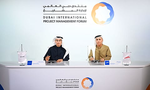 جانب من توقيع الاتفاقية