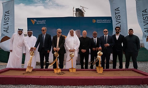 خلال وضع حجر أساس المشروع