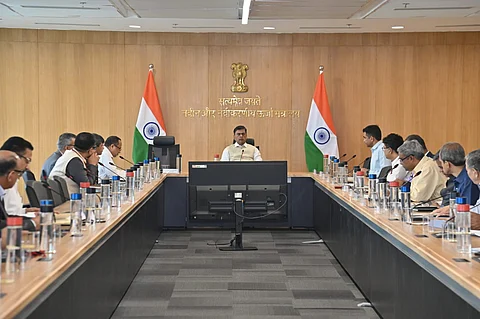 MNRE Minister chairs meeting with industry leaders on Green Energy Open Access Rules