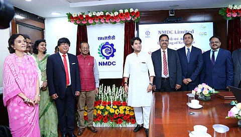 Steel Minister unveils new logo of NMDC
