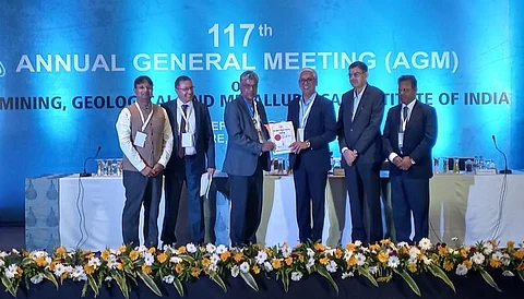 SECL CMD bags 'MGMI Excellence Award' for outstanding contribution in mining sector