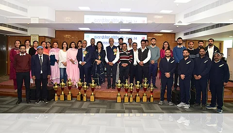 SJVN CMD felicitates the winners of SJVN’s Inter-Projects Sports Meet 2023-24
