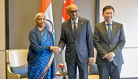 FM meets Singapore President, discusses comprehensive strategic partnership