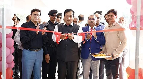 Sonowal launches projects worth Rs 2,000 crore at JNPA