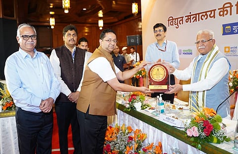 REC receives Rajbhasha Deepti Award from Ministry of Power